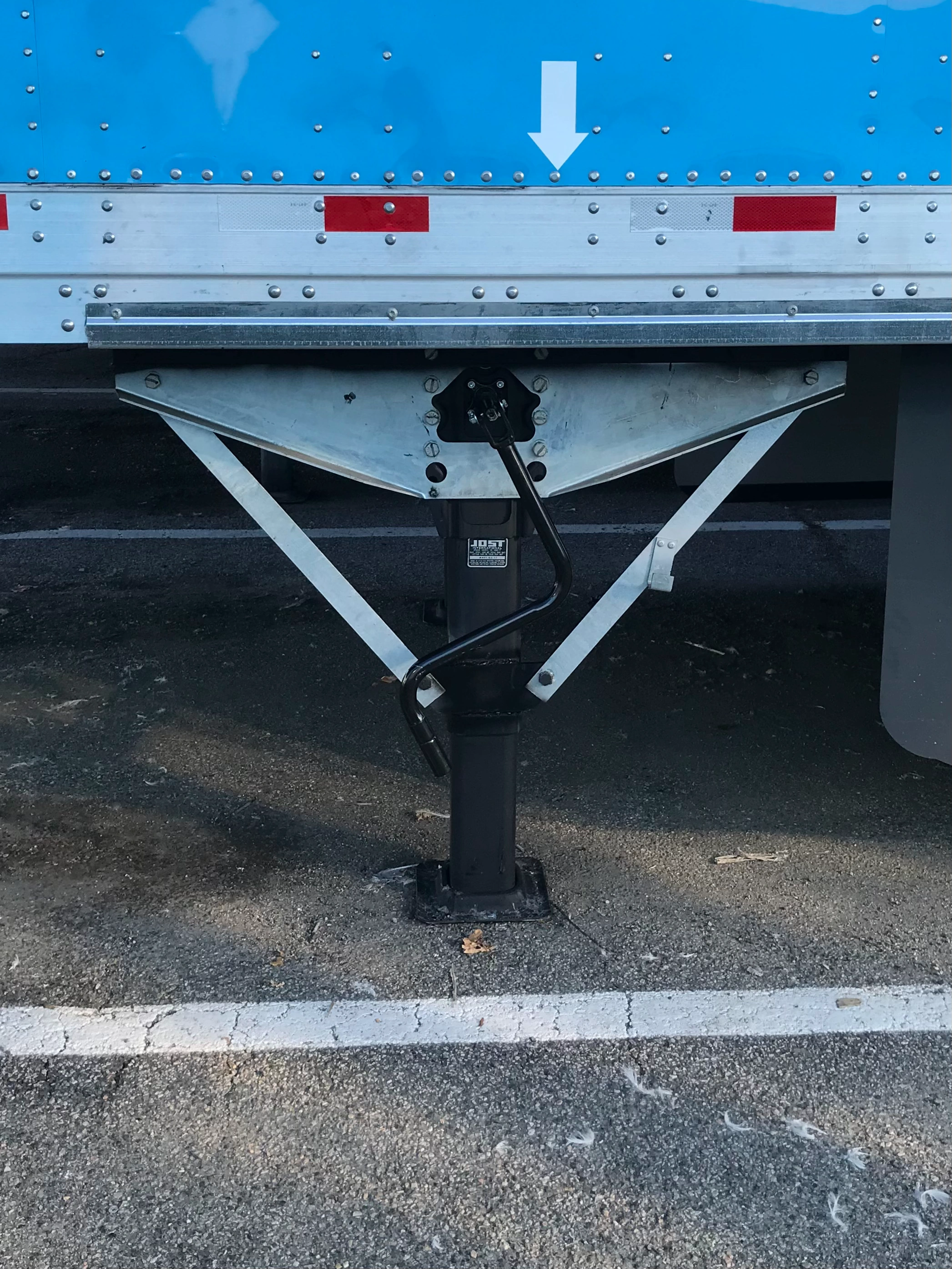 Trailer landing leg repair service in New Jersey